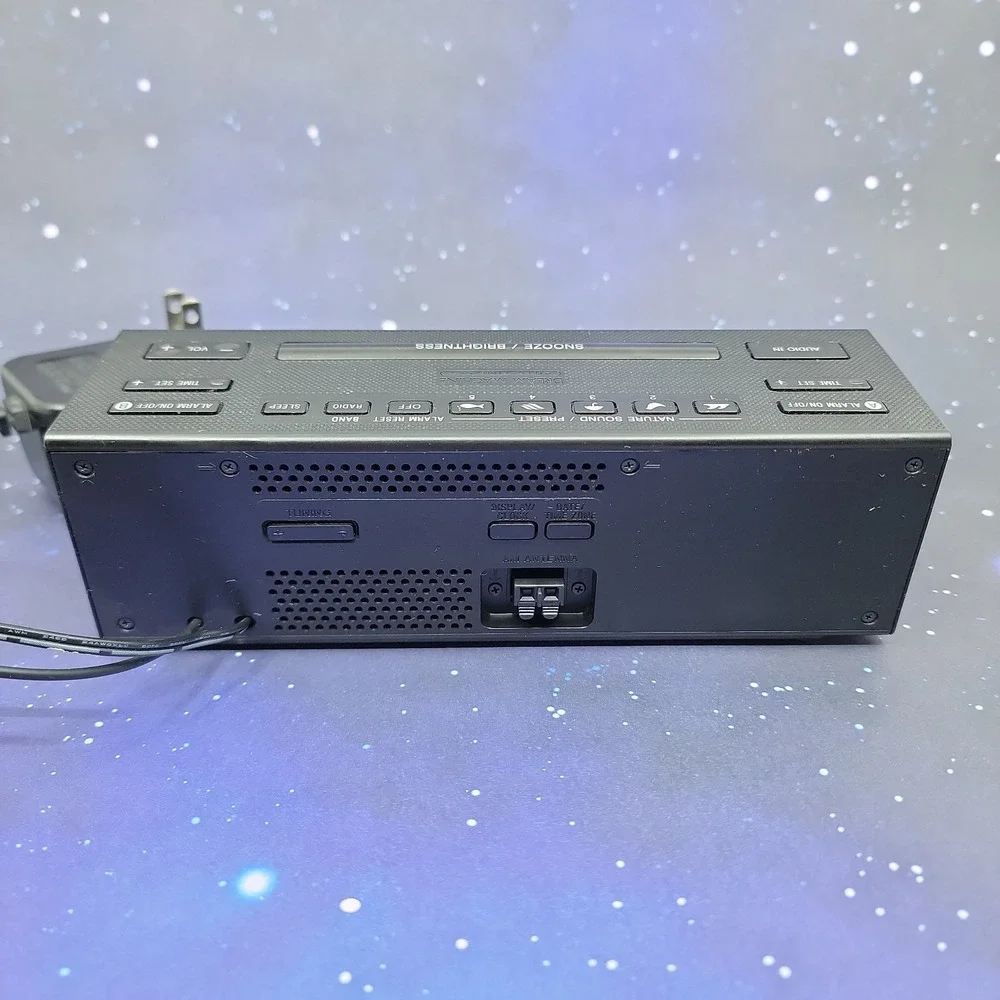 Sony ICF-C707 FM/AM Clock Radio with Nature Sounds and Aux Input In Original Box